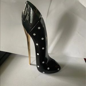 Box included Carolina Herrera dot drama limited